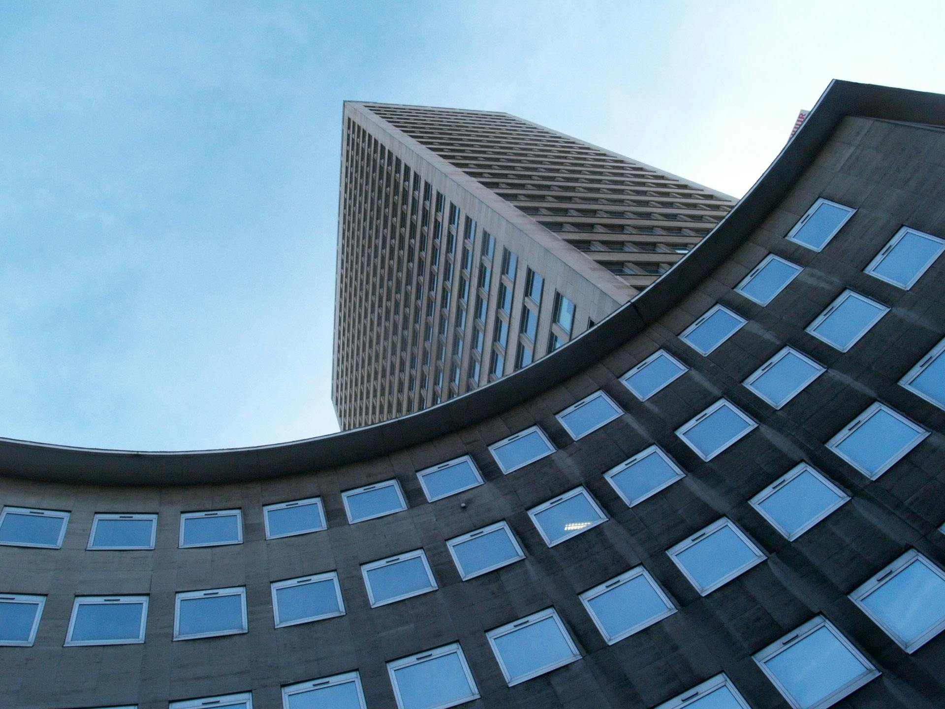 Top 5 Challenges in Corporate Visa Management (And How to Overcome Them)