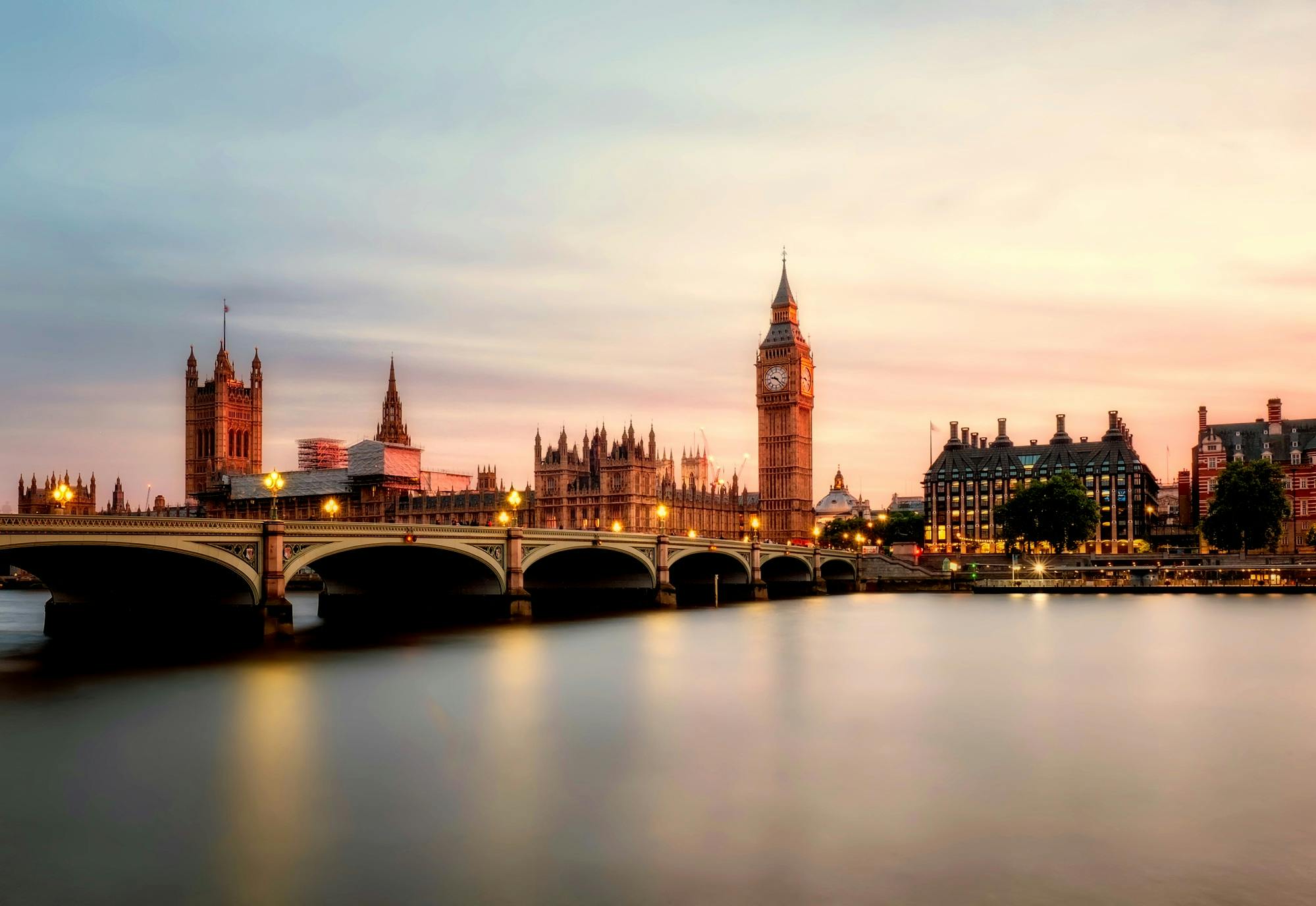 UK Permitted Paid Engagement: Alternative to Business Visitor Visa for Short Corporate Projects